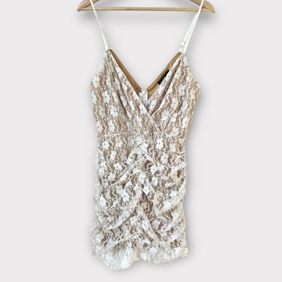 NWT Lulus Frilled to Be Here White Lace Ruched Mini Dress, size L - Picture 2 of 6